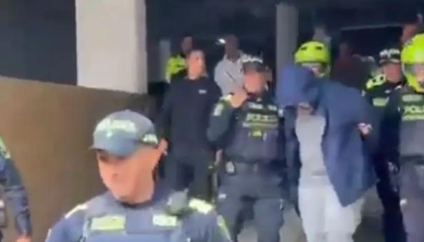 El norteamericano capturado. 