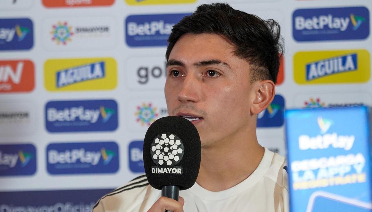 Fabián Ángel en la rueda de prensa previa a la final como capitán de Junior.