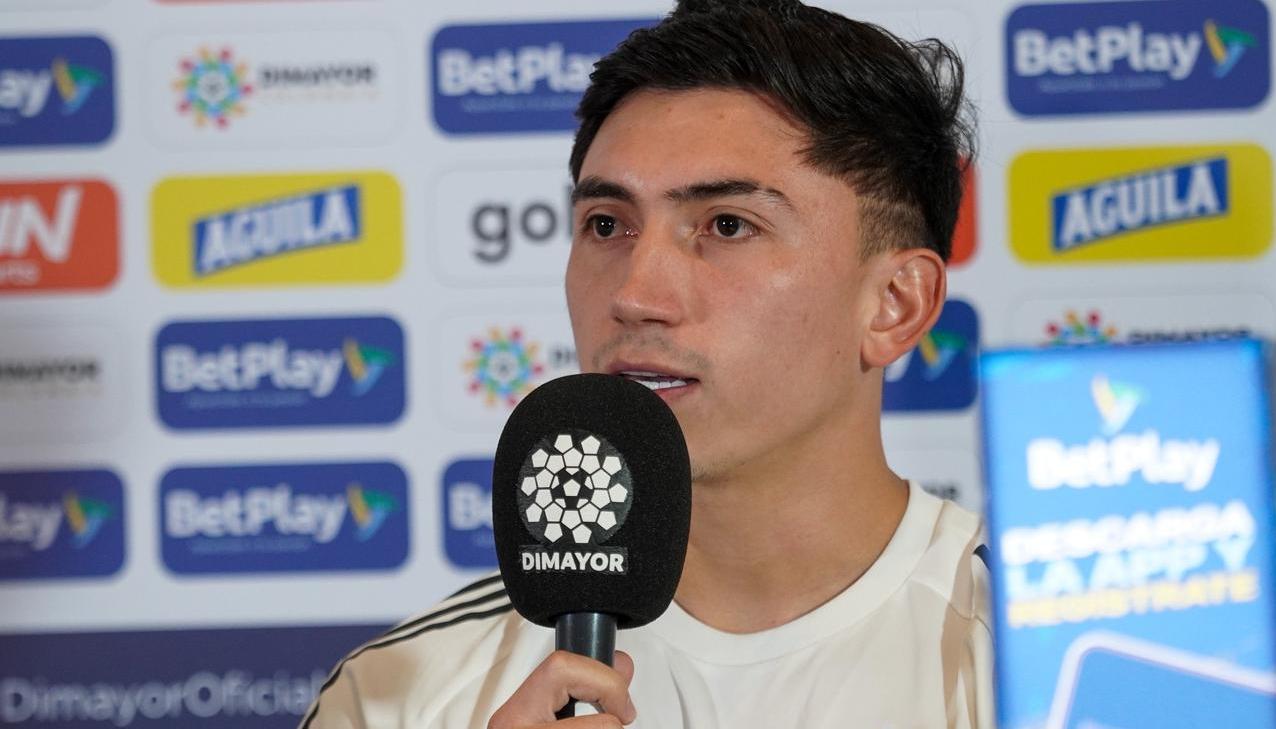 Fabián Ángel en la rueda de prensa previa a la final como capitán de Junior.