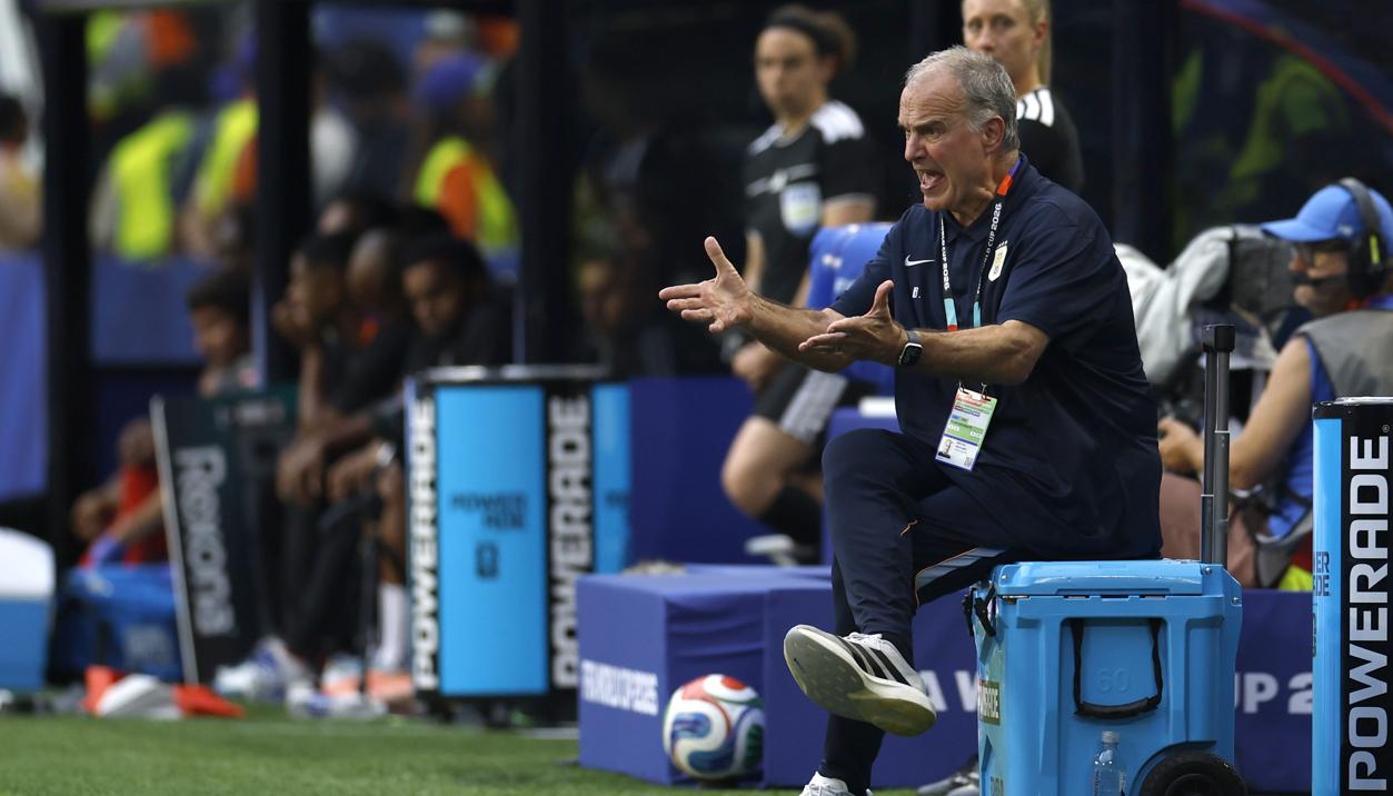 Marcelo Bielsa, entrenador de la selección uruguaya. 