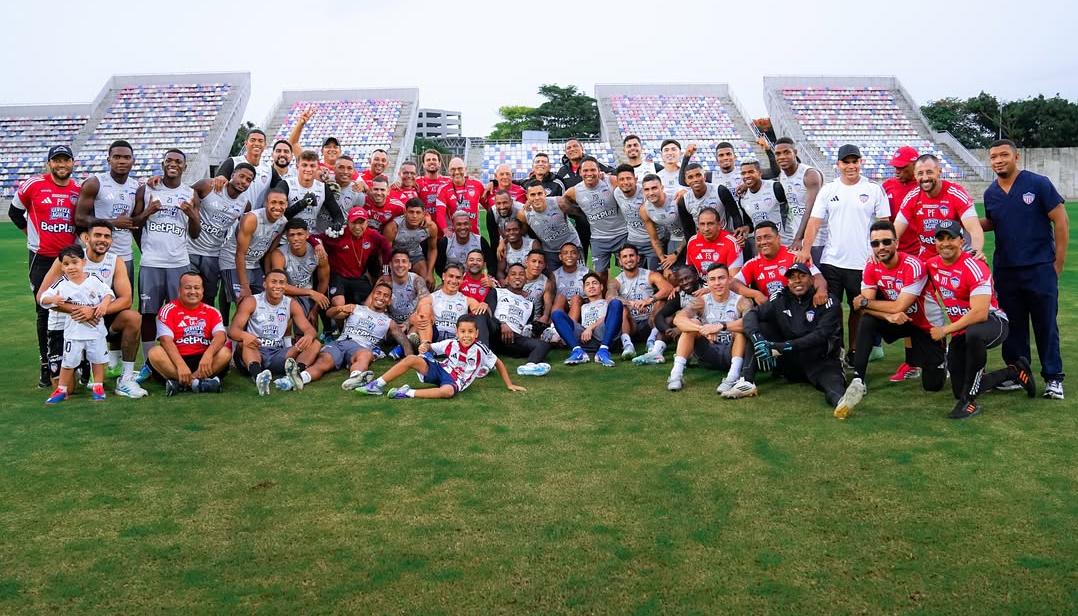 Una postal de Junior en su última práctica en el Romelio Martínez. 