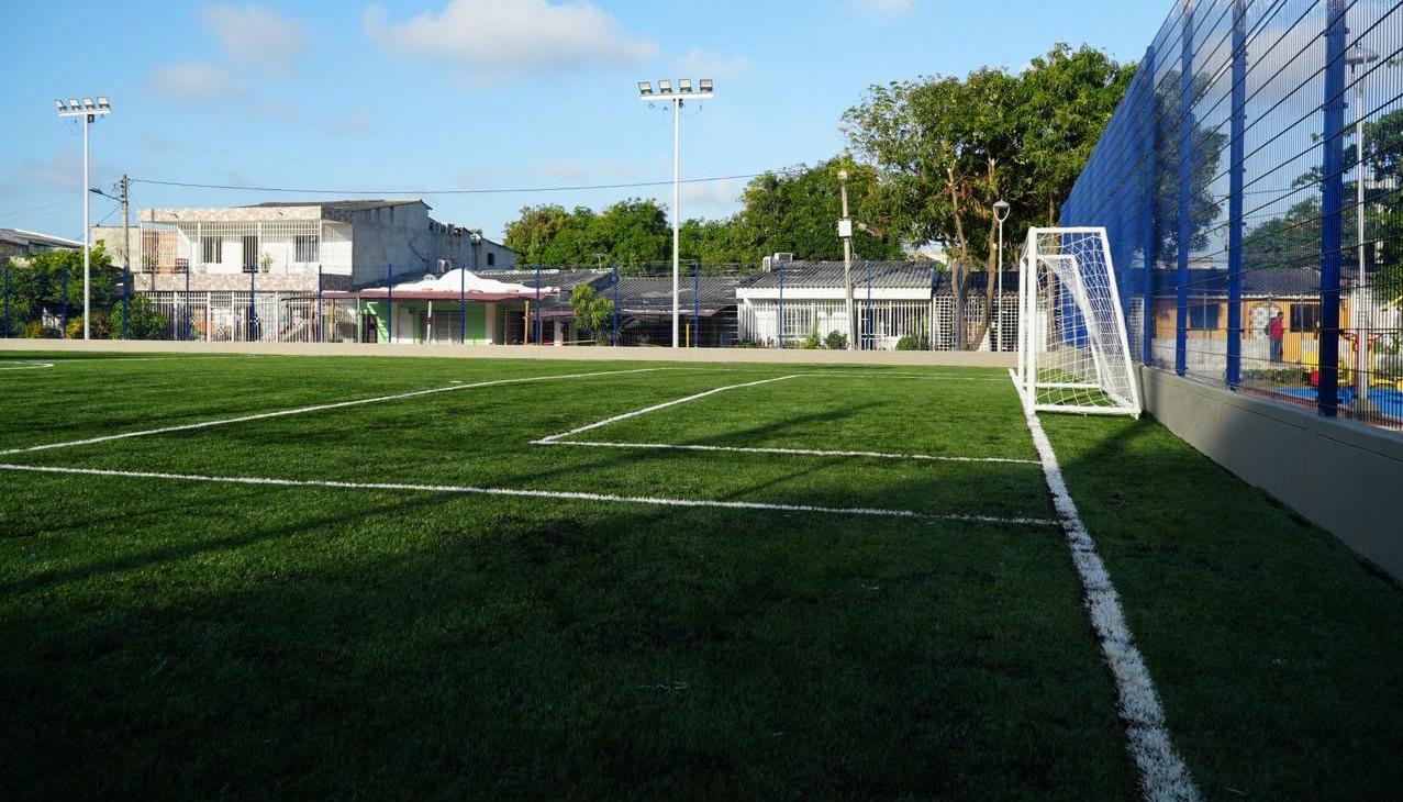 La cancha Los Tubos en la Ciudadela 20 de Julio, sector Domingo Marino, 