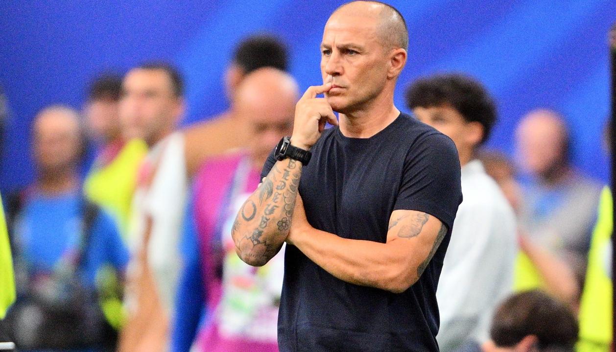 Fabio Cannavaro, entrenador de Uzbekistán. 