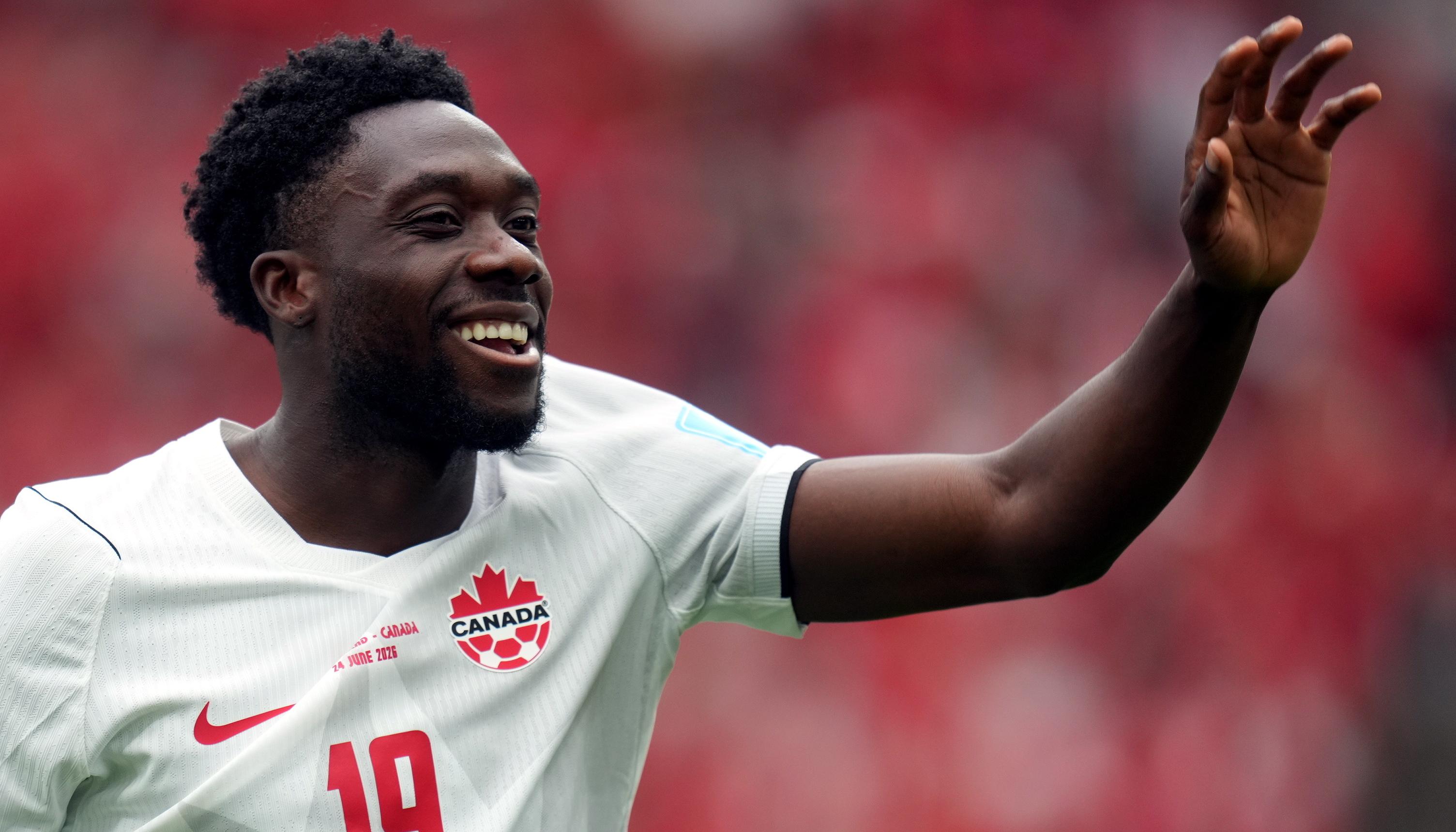 Alphonso Davies, jugador de la selección de Canadá.