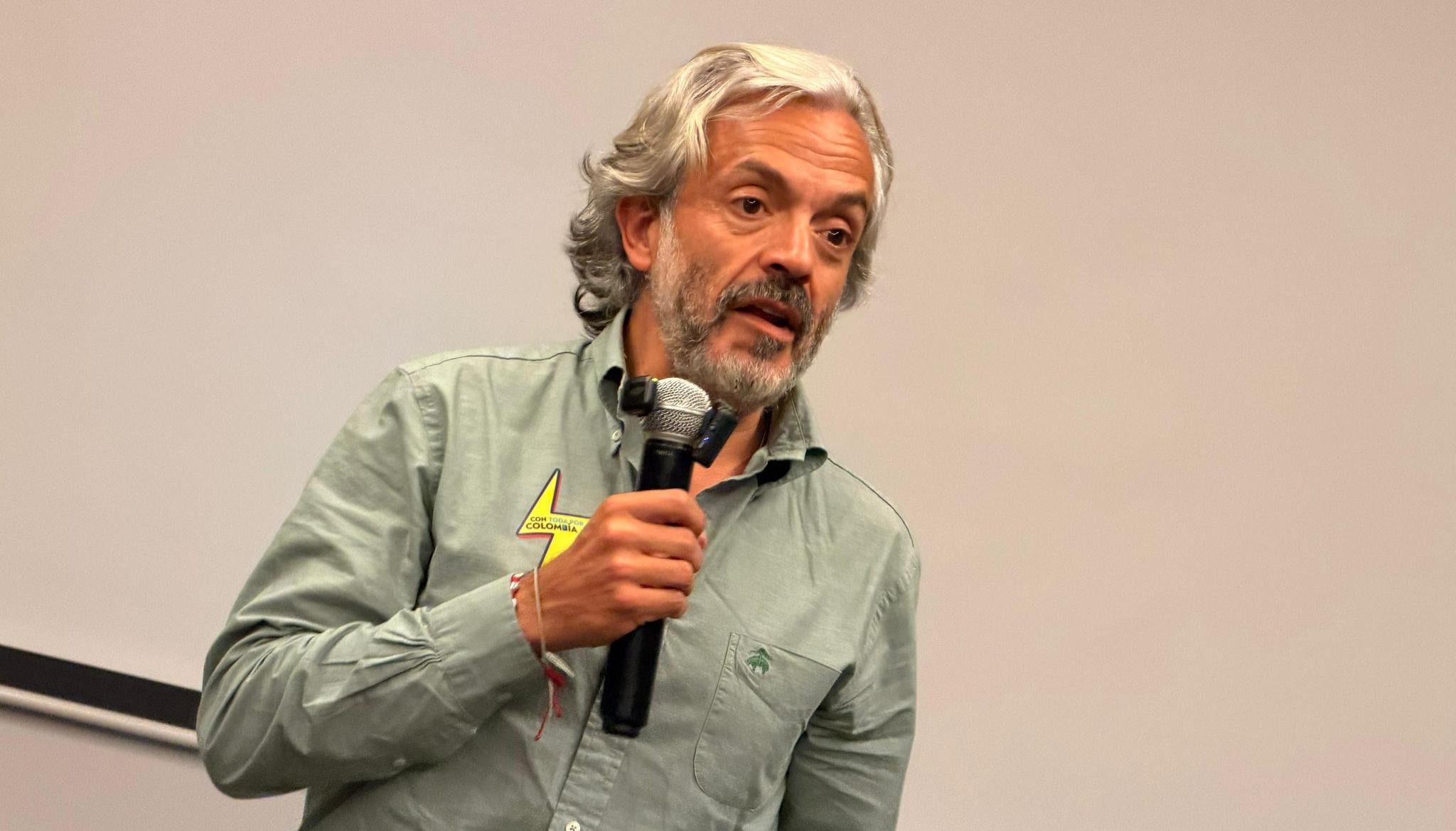 Juan Daniel Oviedo, excandidato. 