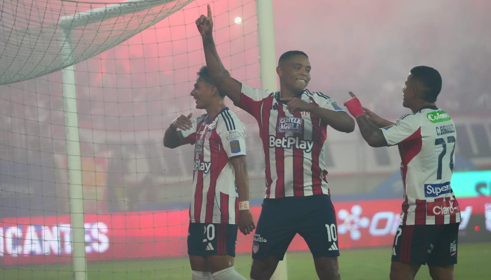 Luis Muriel, Jannenson Sarmiento y Cristian Barrios, titulares con Junior.