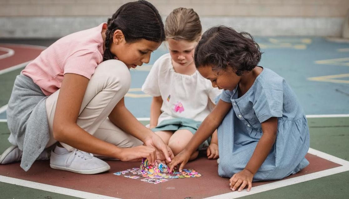 Niñas jugando. Imagen de referencia. 