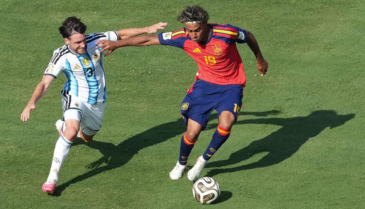 Nicolás Tagliafico y Lamine Yamal se enfrentaron el Mundial 2026. 