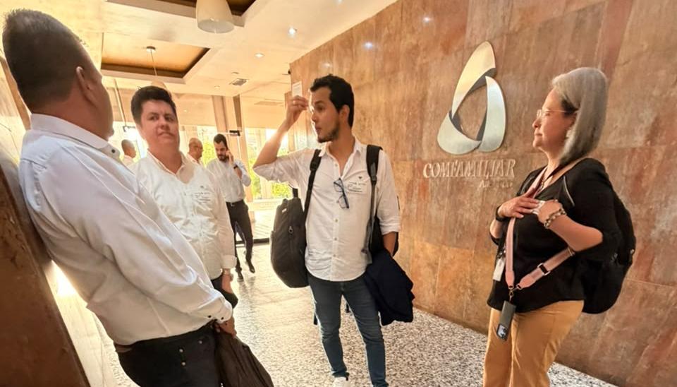 Grupo de funcionarios de la Superintendencia. 