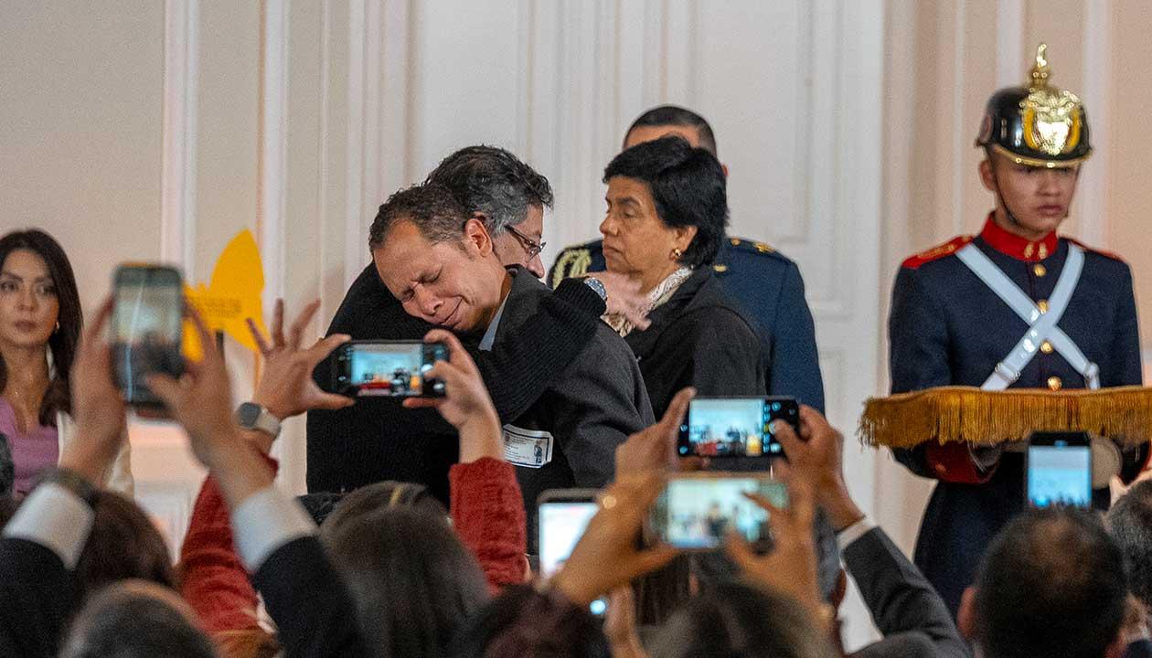 Acto de entrega de los archivos del DAS