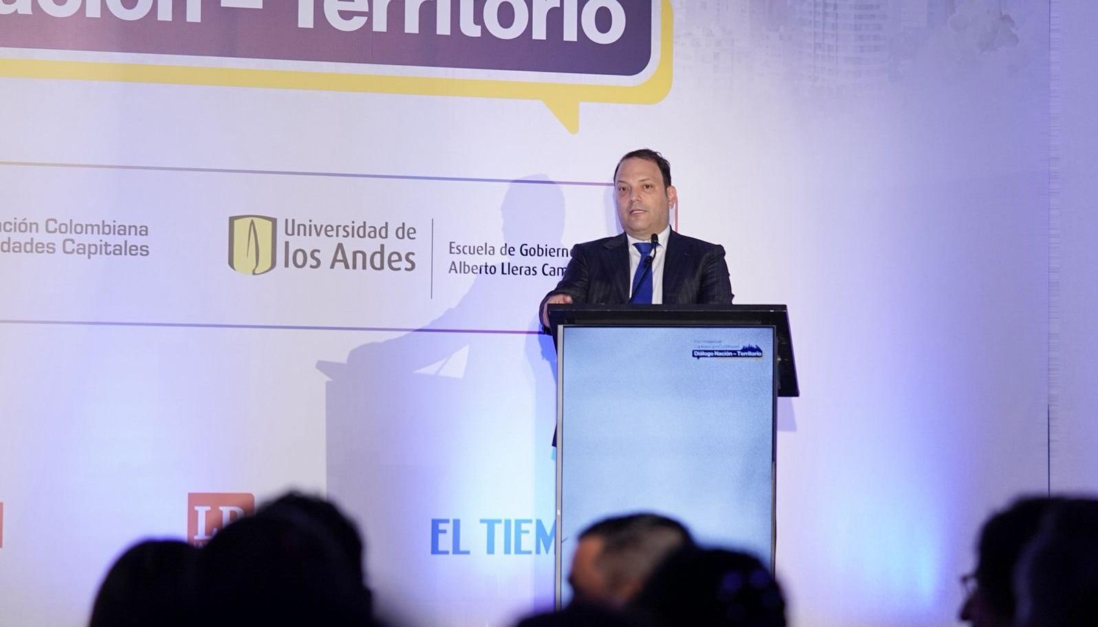 Andrés Santamaría Garrido, director ejecutivo de Asocapitales.