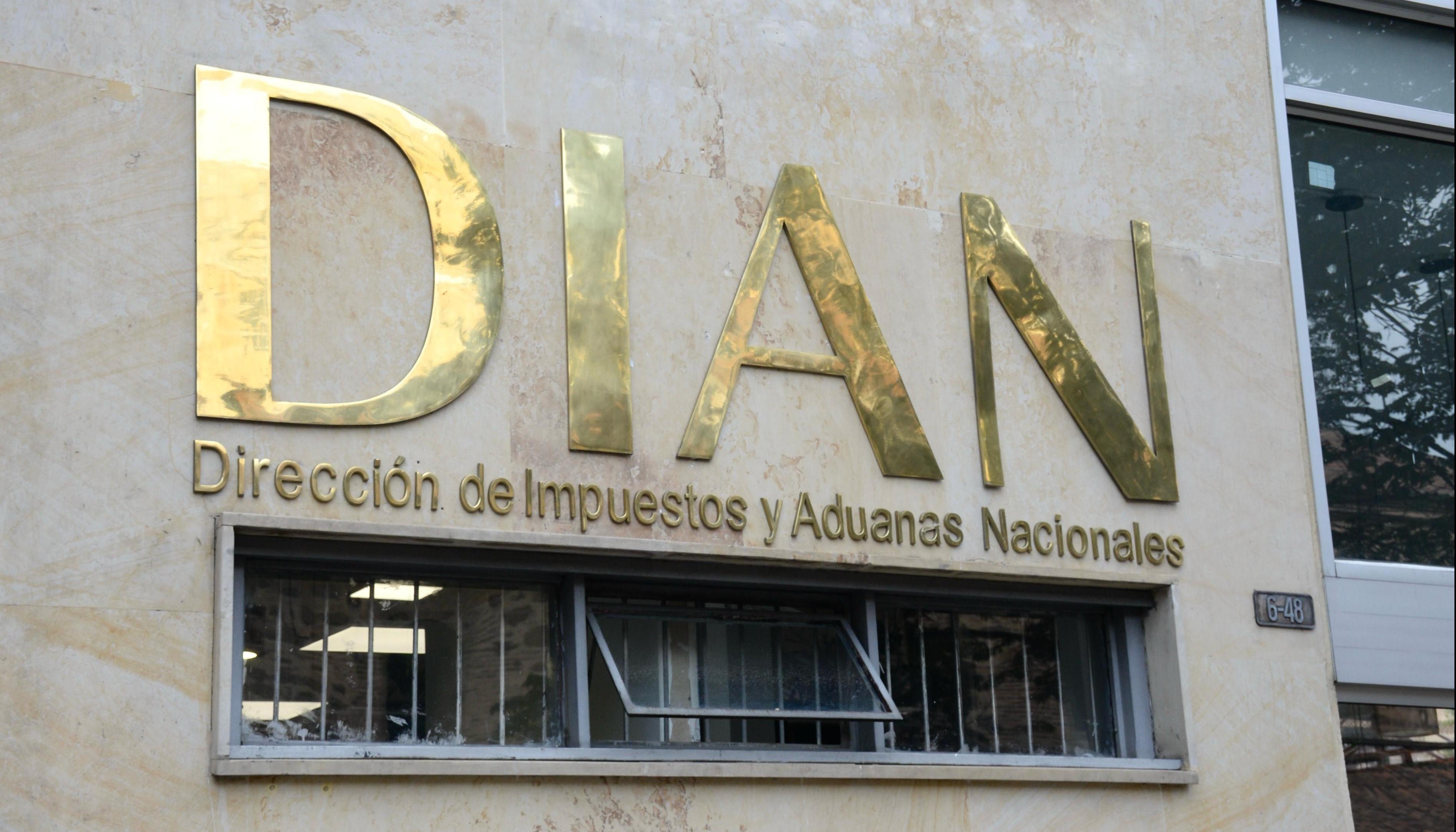 Reporte para la declaración de renta 2025.