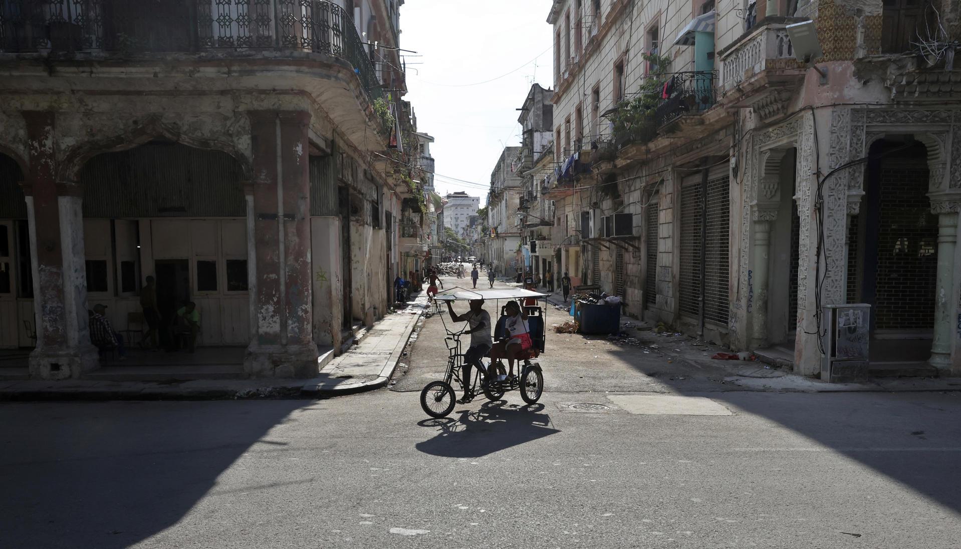 Cuba precisa diariamente unos 100.000 barriles de petróleo para cubrir sus necesidades energéticas