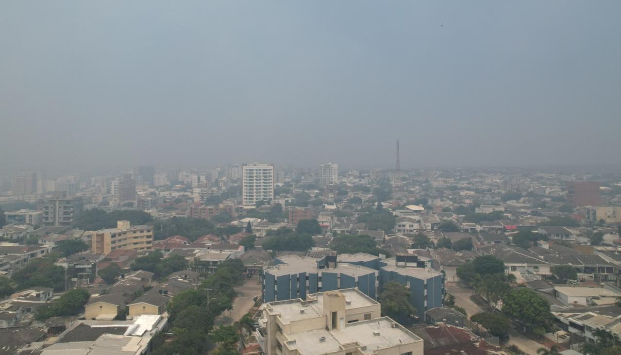 Inmensa humareda en el norte de Barranquilla