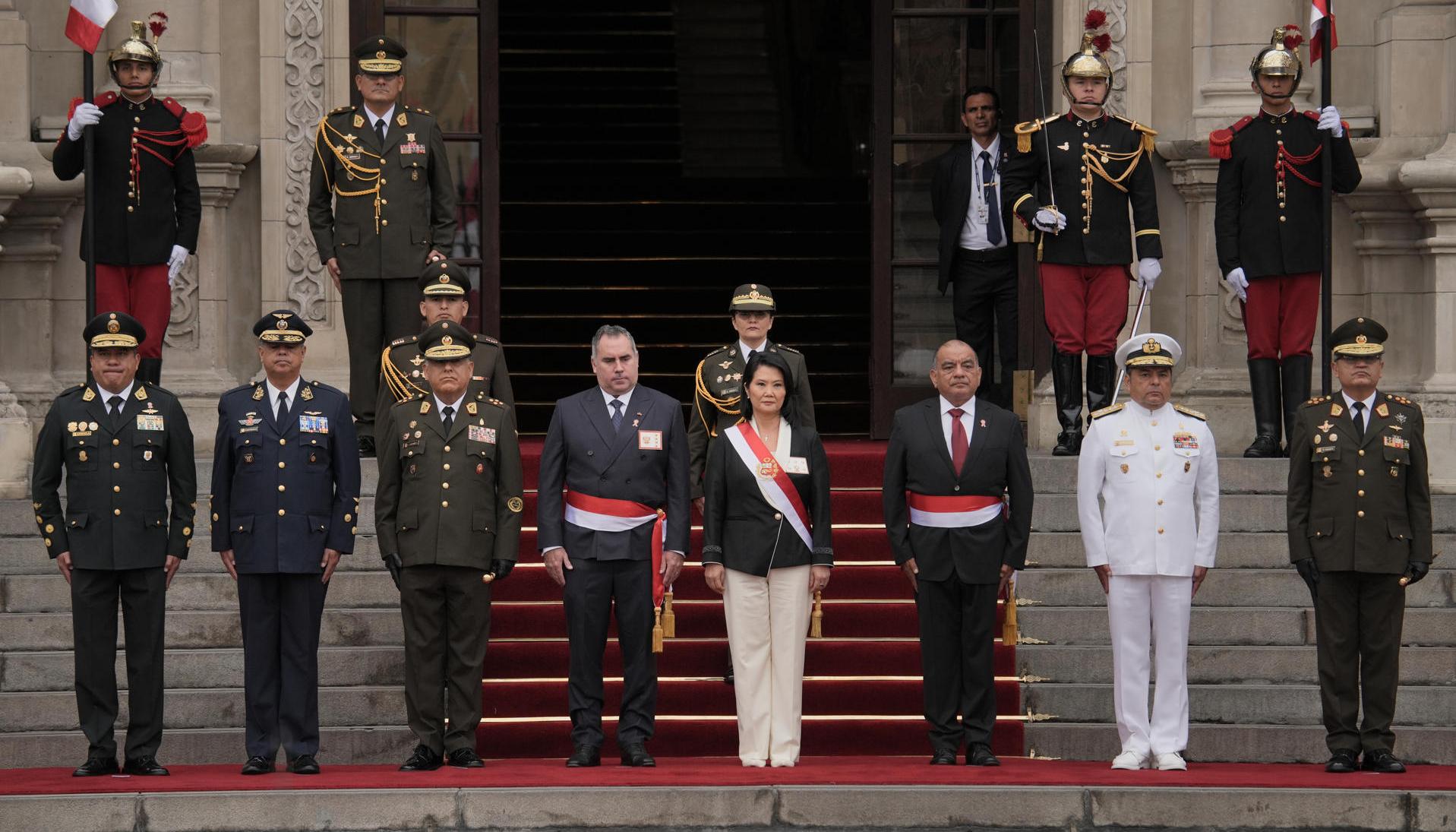 La presidenta Keiko Fujimori reconocida jefa suprema de las fuerzas militares de Perú.
