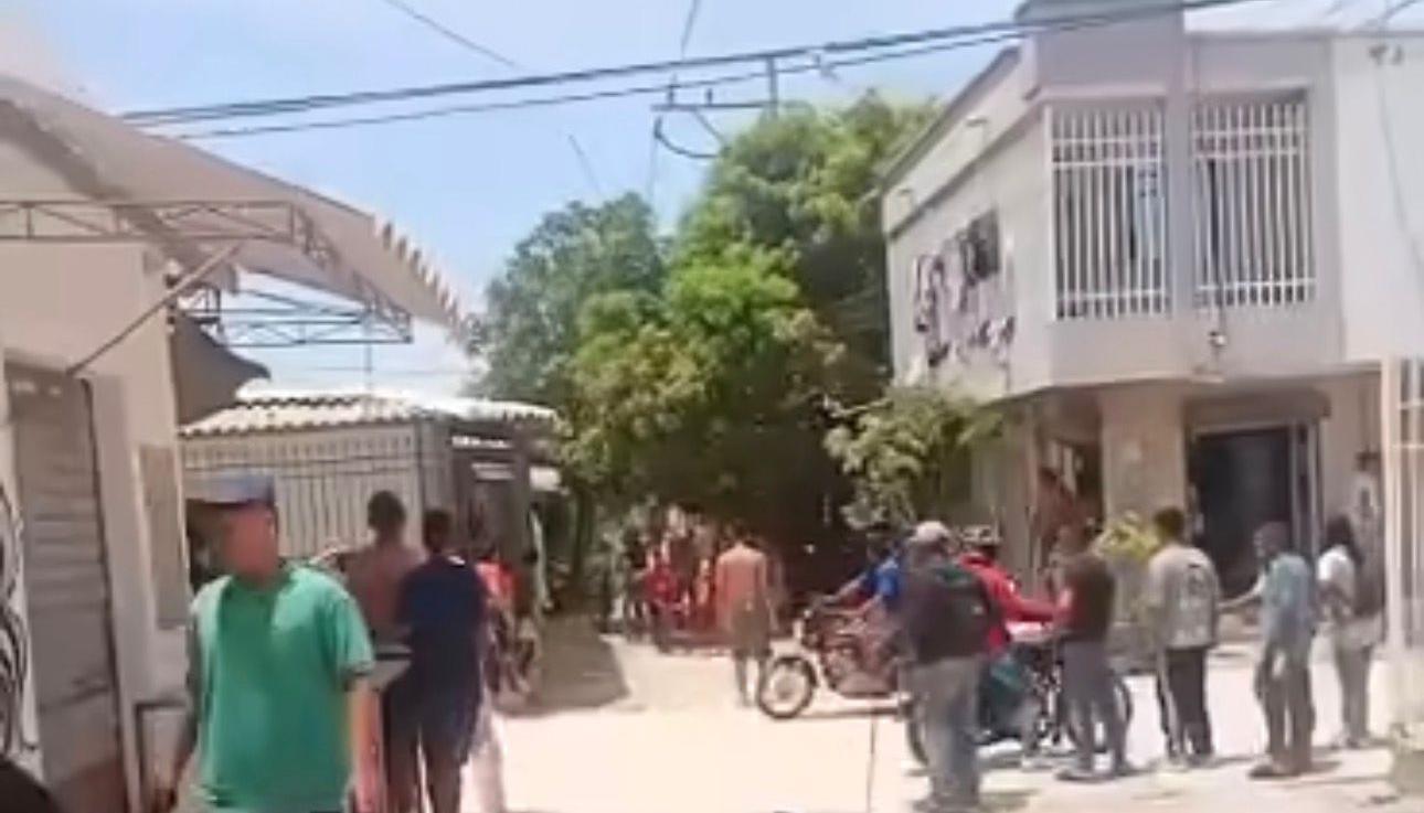 El adolescente fue auxiliado y trasladado al hospital, donde se confirmó su muerte. 