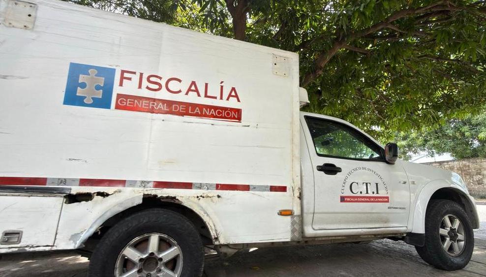 El cuerpo del motocarrista fue trasladado a Medicina Legal. 