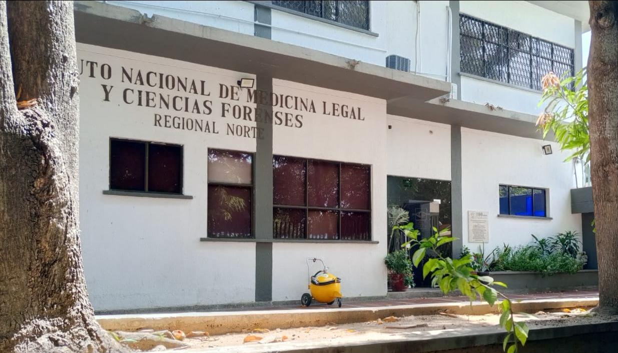 El cuerpo de la mujer fue trasladado a Medicina Legal. 
