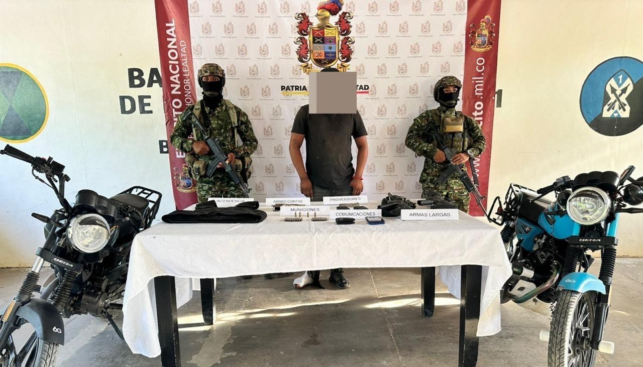 Hombre capturado por el Ejército en zona rural de Uribia.