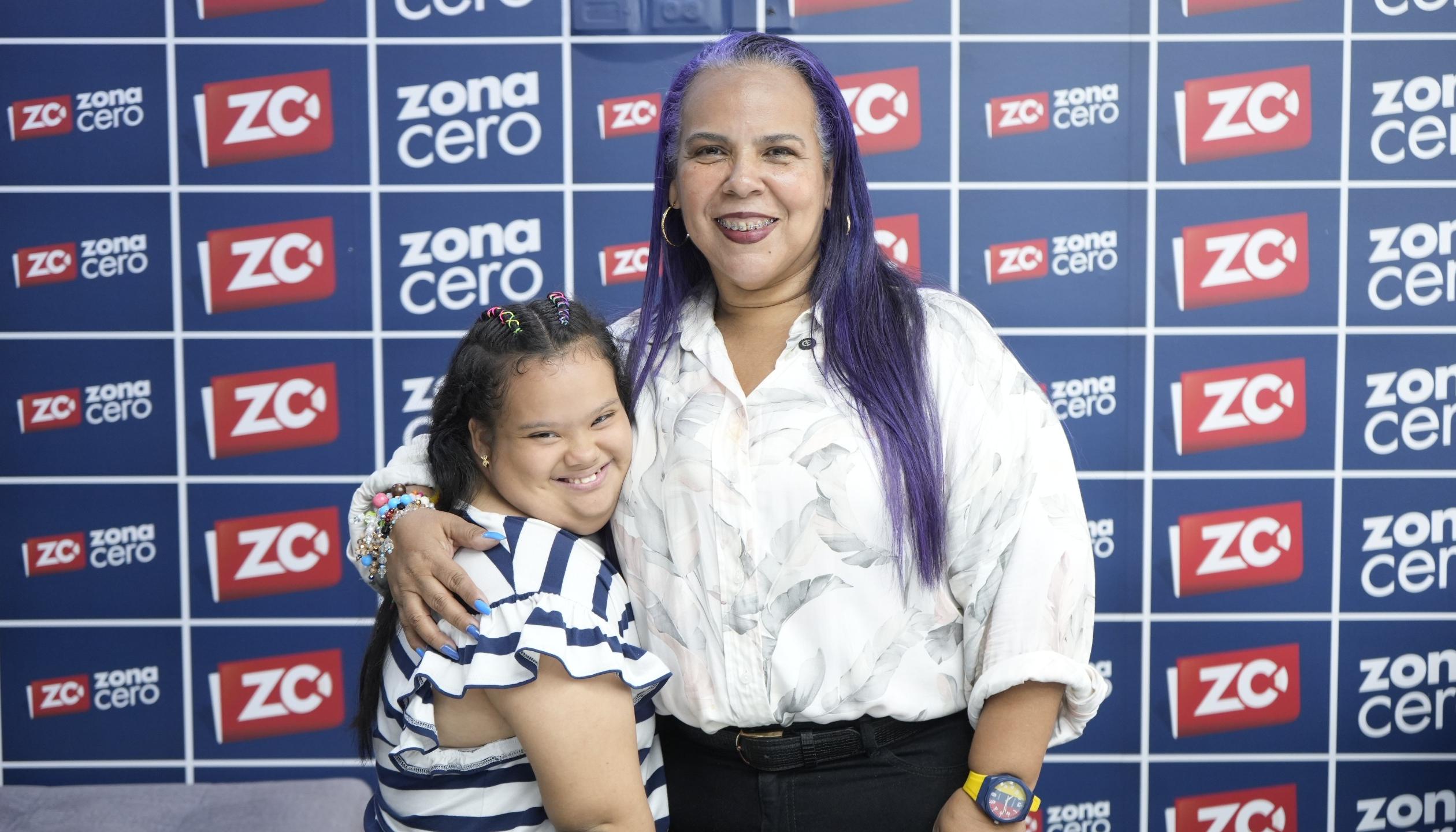 Vera Judith Diazgranados con su hija Verita.