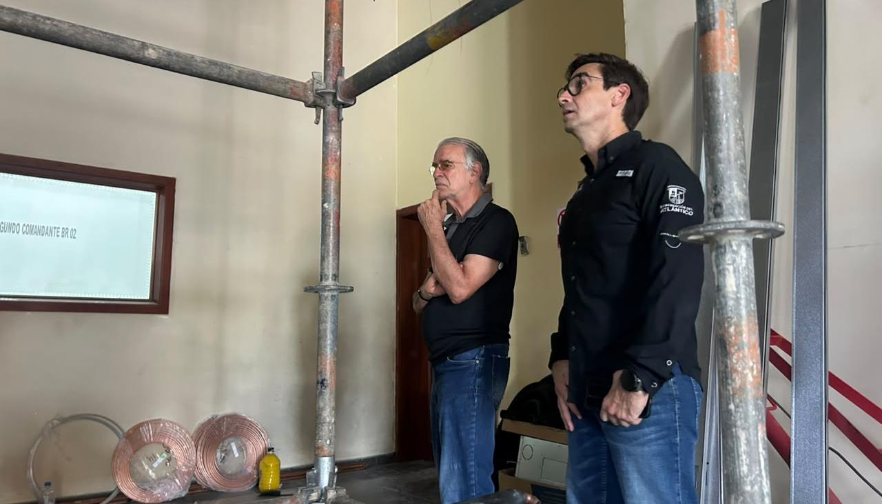 Gobernador Eduardo Verano junto con el secretario del Interior, José Antonio Luque. 