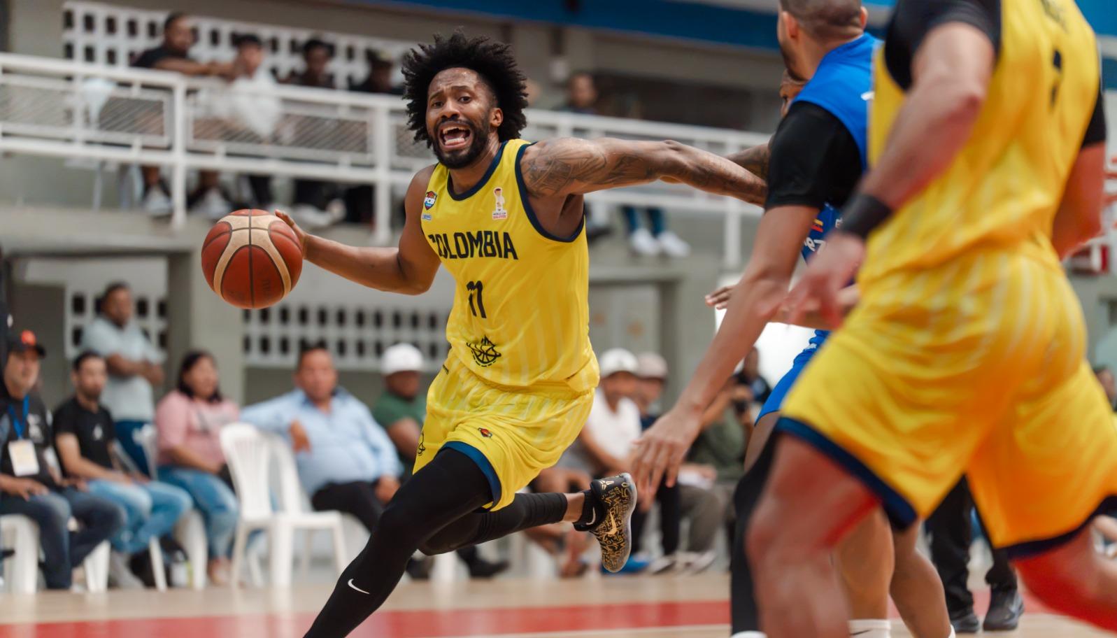 Braian Angola anotó 21 puntos y fue la gran figura del partido.