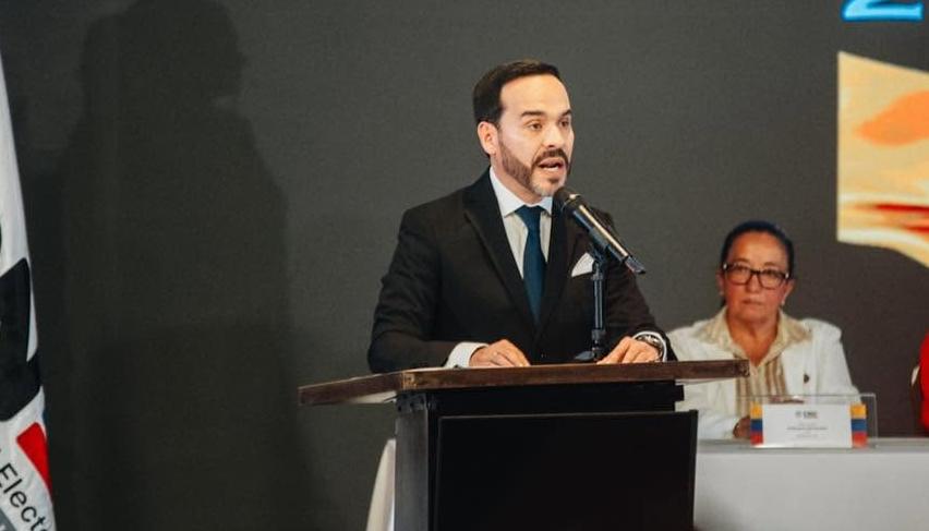 Presidente electo Abelardo De La Espriella. 