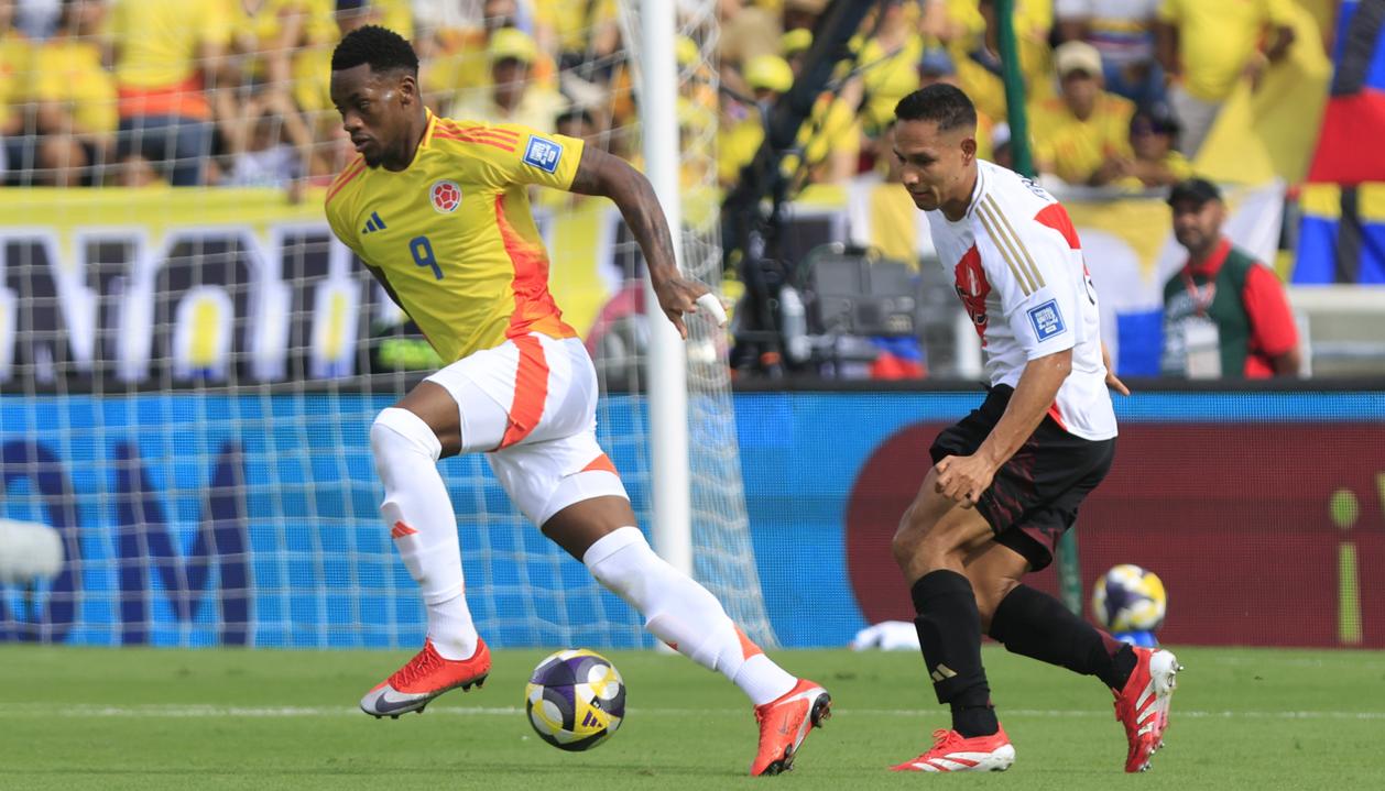 Jhon Jáder Durán durante el partido contra Perú, en Barranquilla.