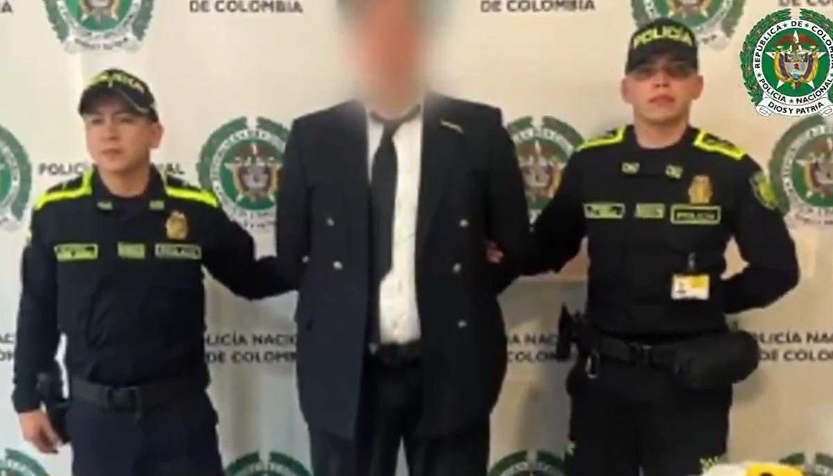 Falso piloto capturado. 