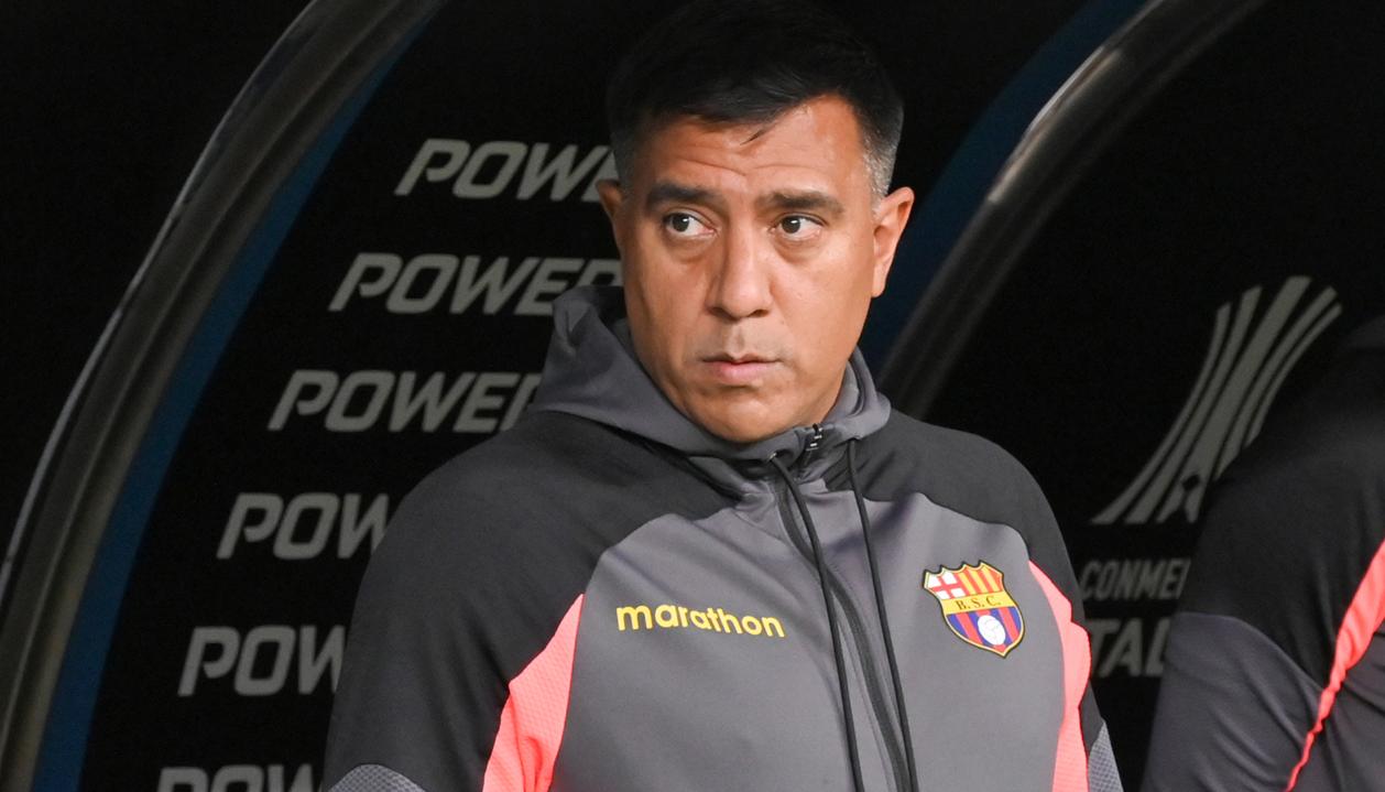 César Farías, técnico venezolano del Barcelona de Guayaquil. 