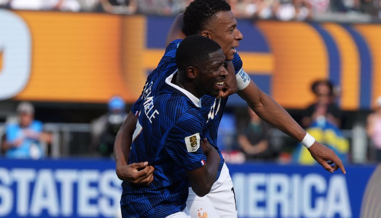 Ousmane Dembelé y Kylian Mbappé, dupla goleadora de Francia.