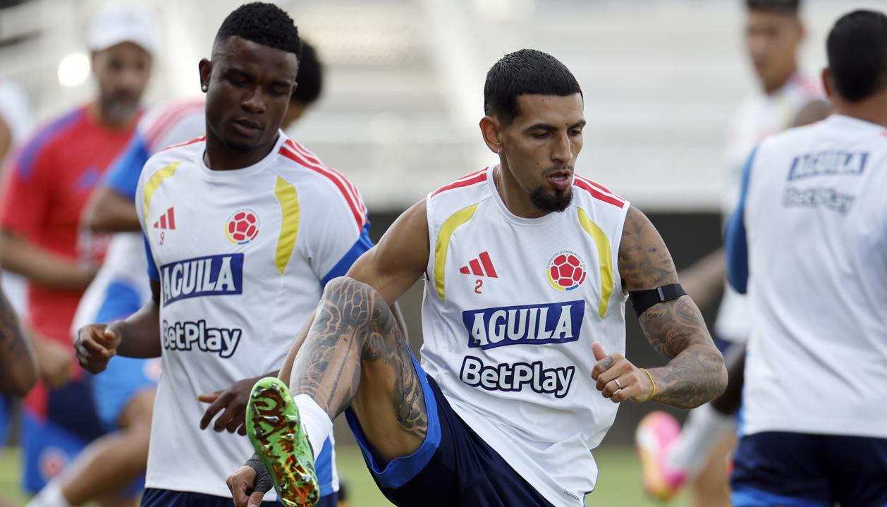Jhon Córdoba y Daniel Muñoz, titulares con Colombia contra Ghana. 