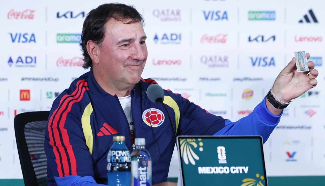 Néstor Lorenzo seguirá al frente de la Selección Colombia. 
