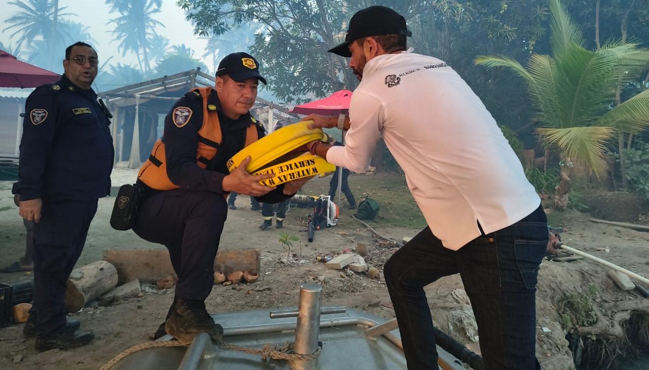 Grupo operativo de la Alcaldía hizo presencia en el lugar de la conflagración.