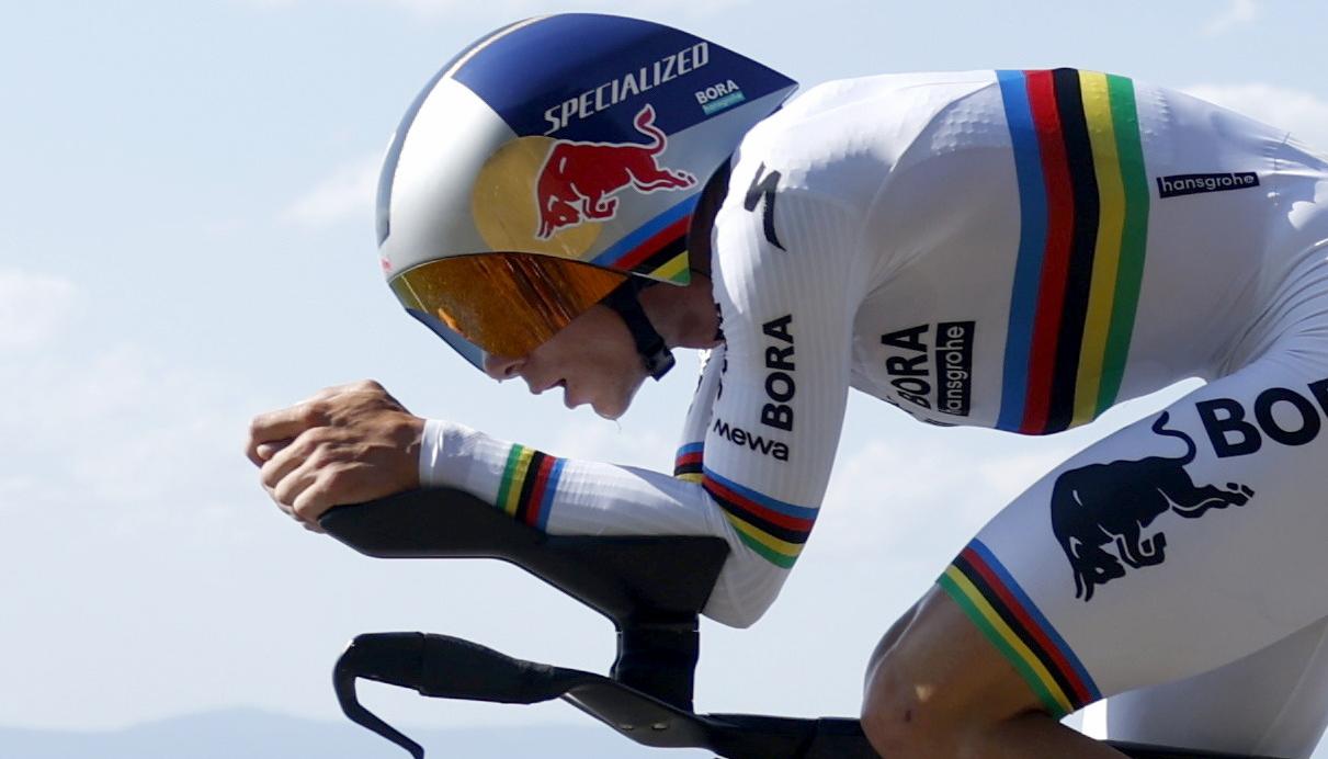 Remco Evenepoel durante su actuación en la contrarreloj individual.