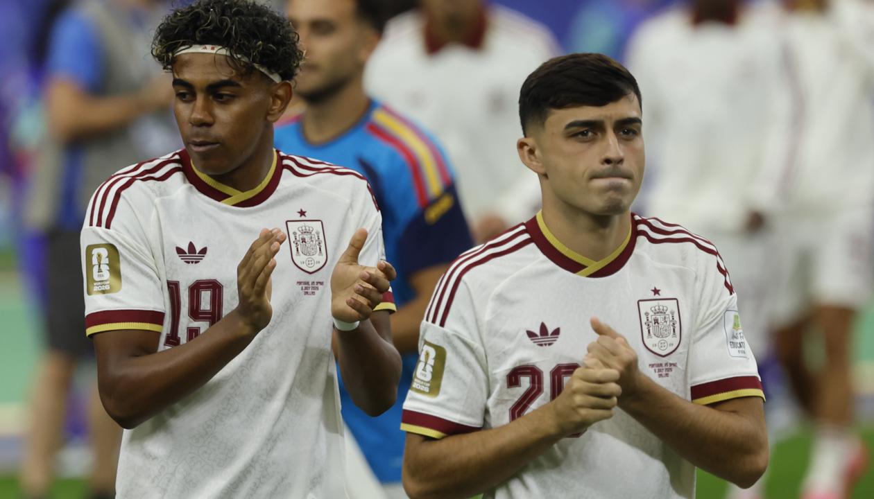 Lamine Yamal y Pedri, jugadores de la selección española. 