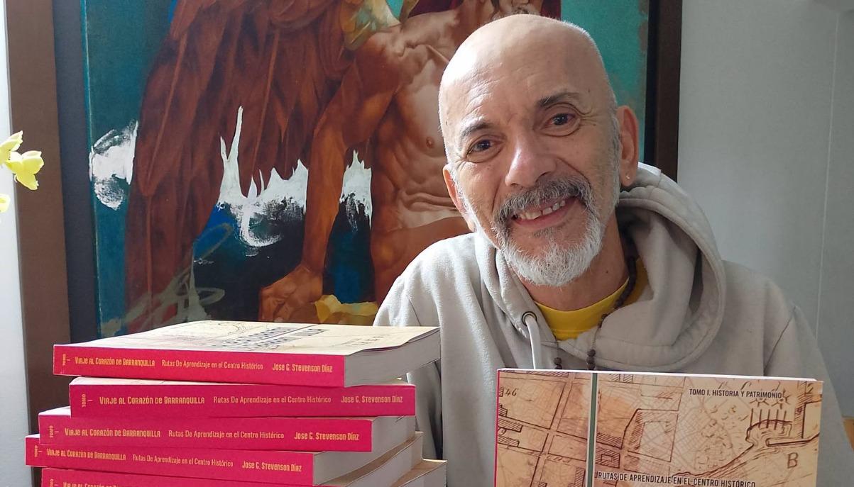 Escritor José Stevenson. 