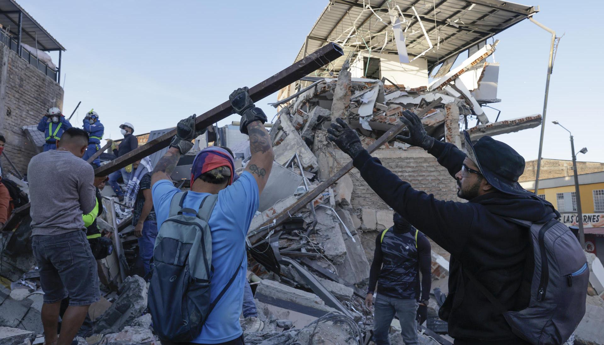 Terremoto de magnitud 7.4. 