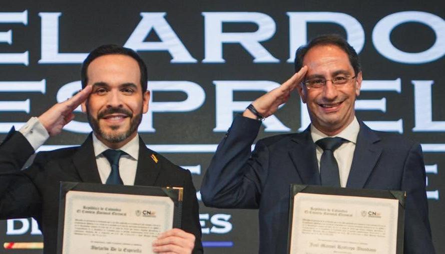 El presidente electo Abelardo De La Espriella y el vicepresidente José Manuel Restrepo, encargado del empalme.
