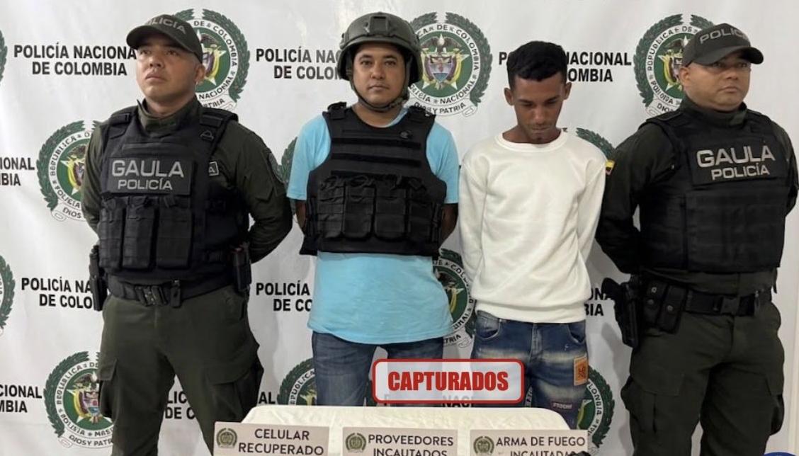 Alias 'Ever' o 'Marino' (izquierda) fue capturado por el Gaula de la Policía.