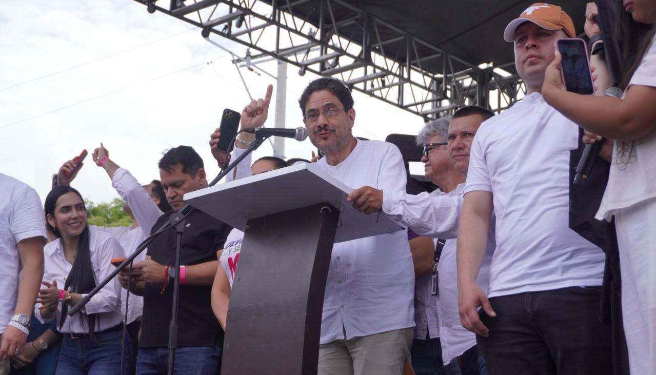 El senador Iván Cepeda.