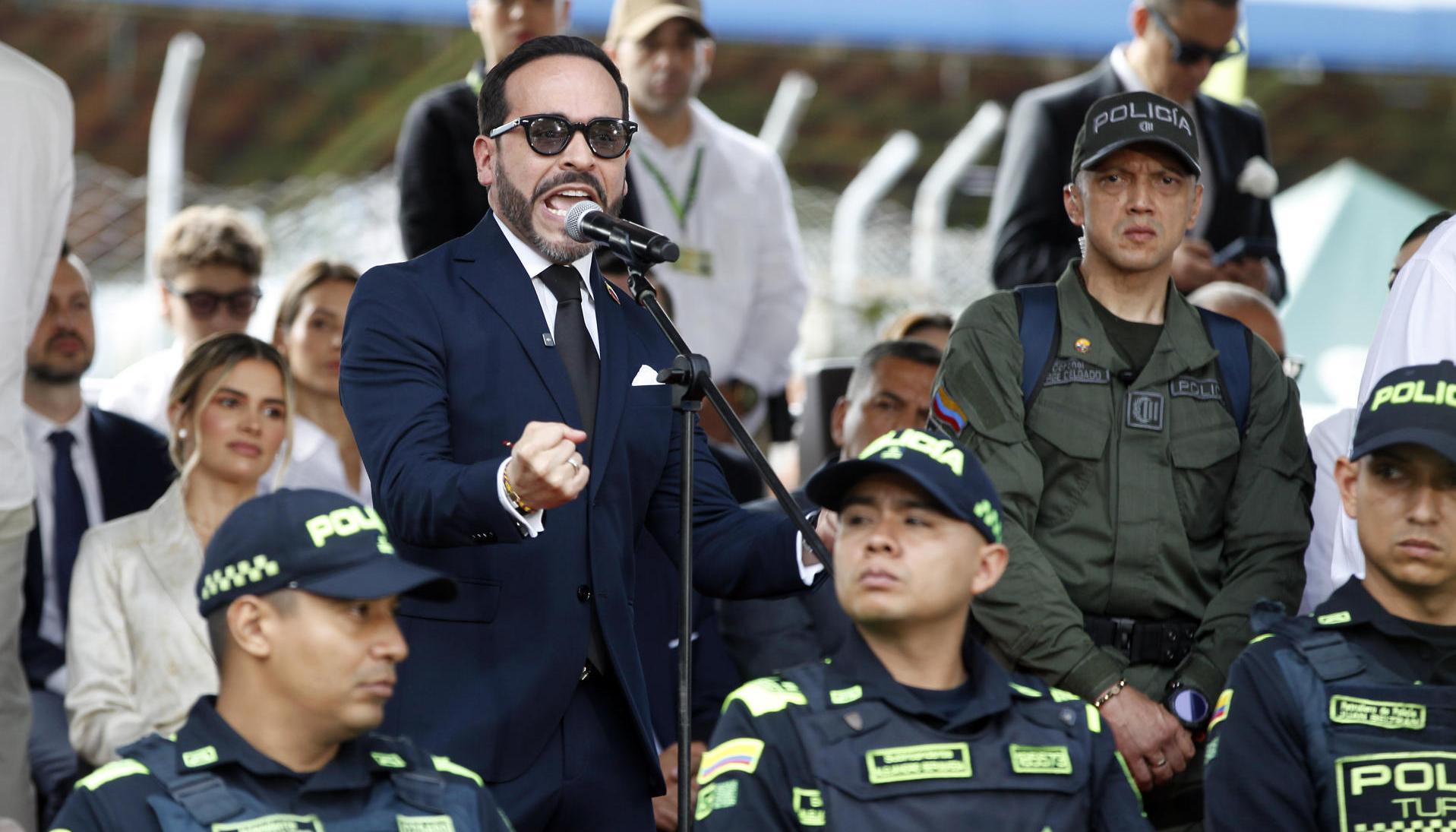 De La Espriella rompe la tradición y traslada la investidura presidencial de Bogotá a Cali