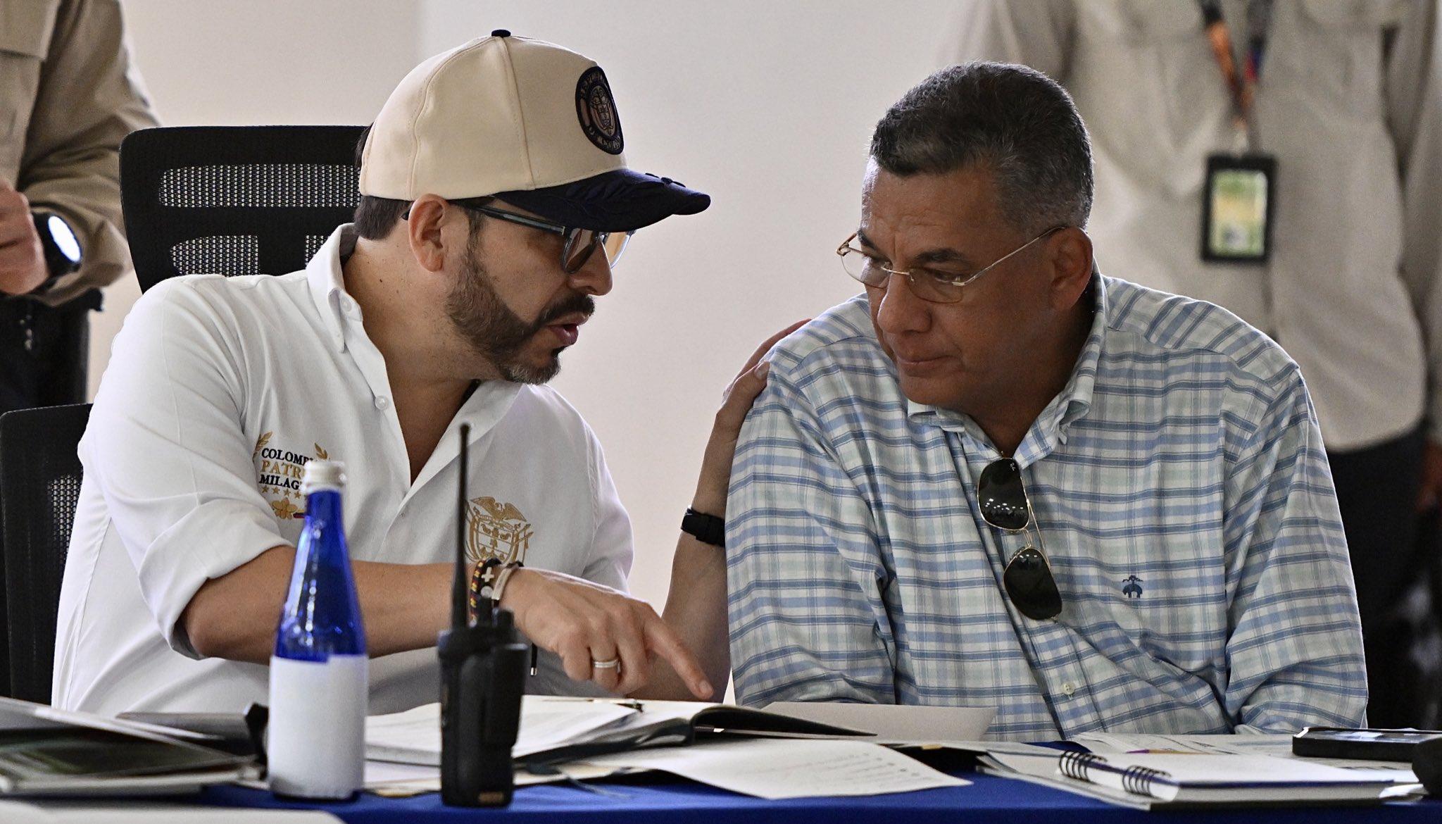El Presidente Abelardo De La Espriella y el Ministro de Defensa, general Jorge Mora.