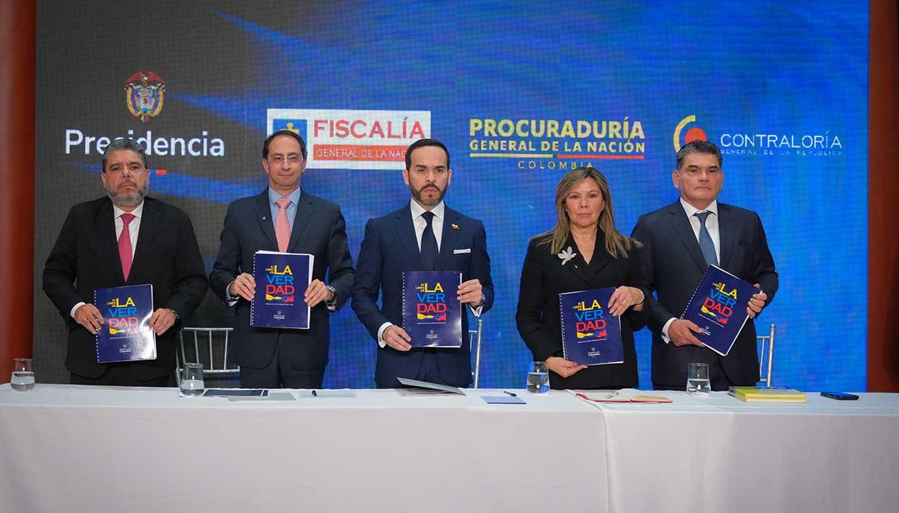 El Contralor, el Vicepresidente, el Presidente, la Fiscal y el Procurador