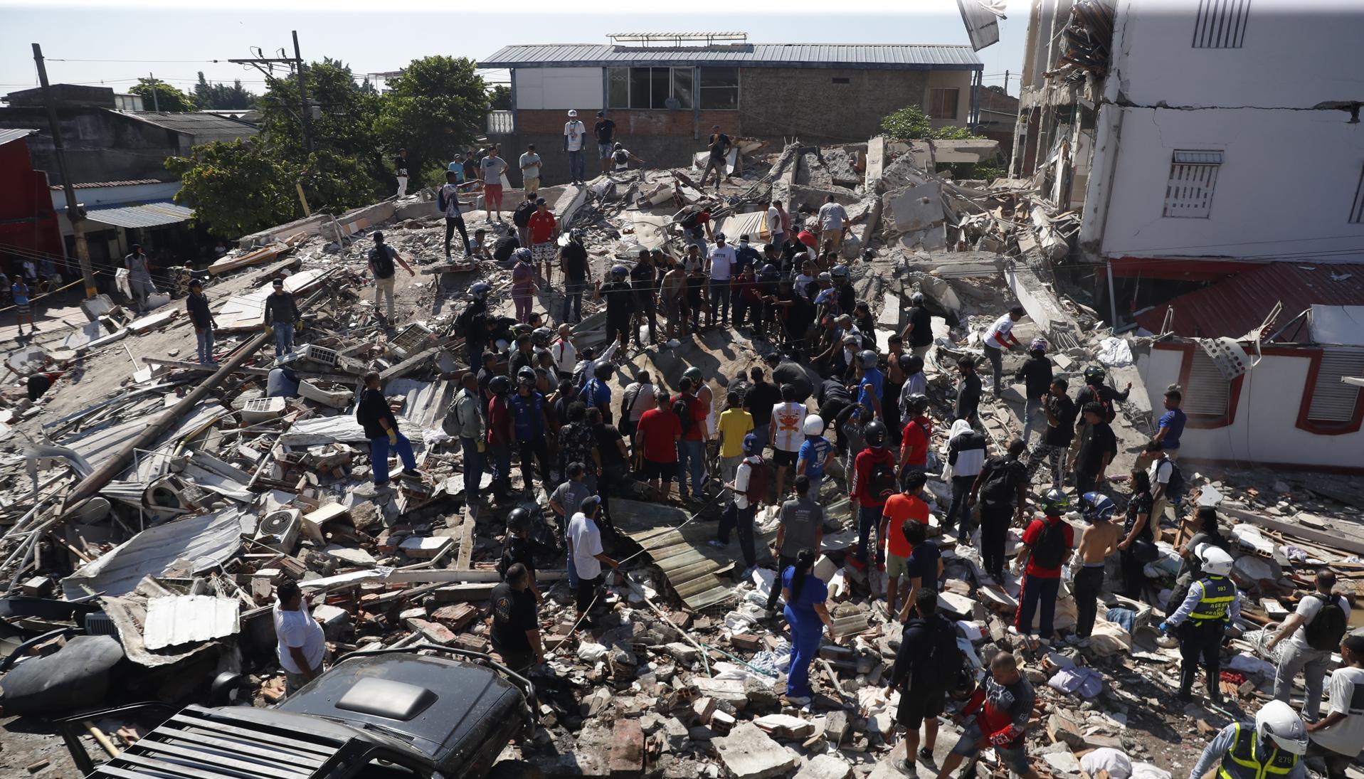 Estructura colapsada por terremoto.