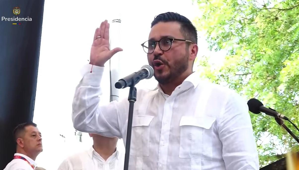 Jorge Laverde, Contralor General.