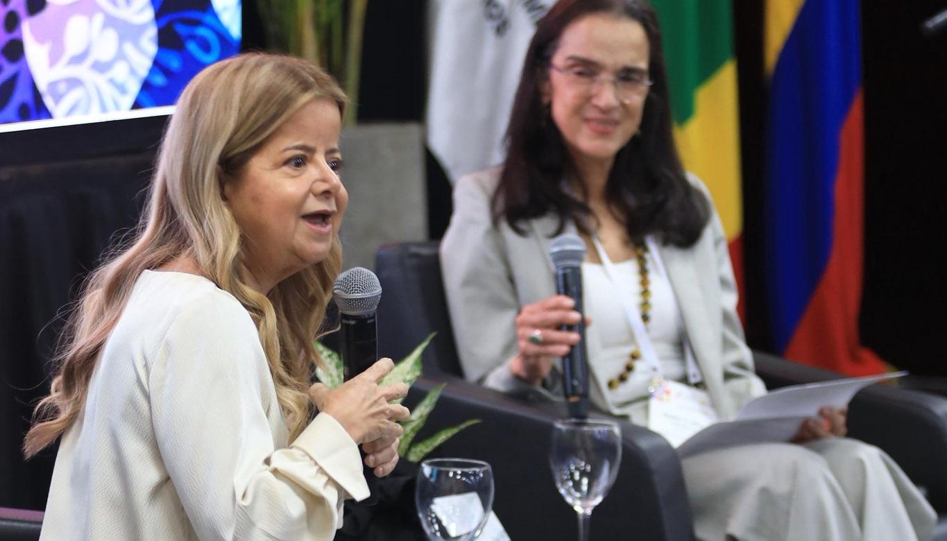 La ministra de Transporte, Elsa Noguera.