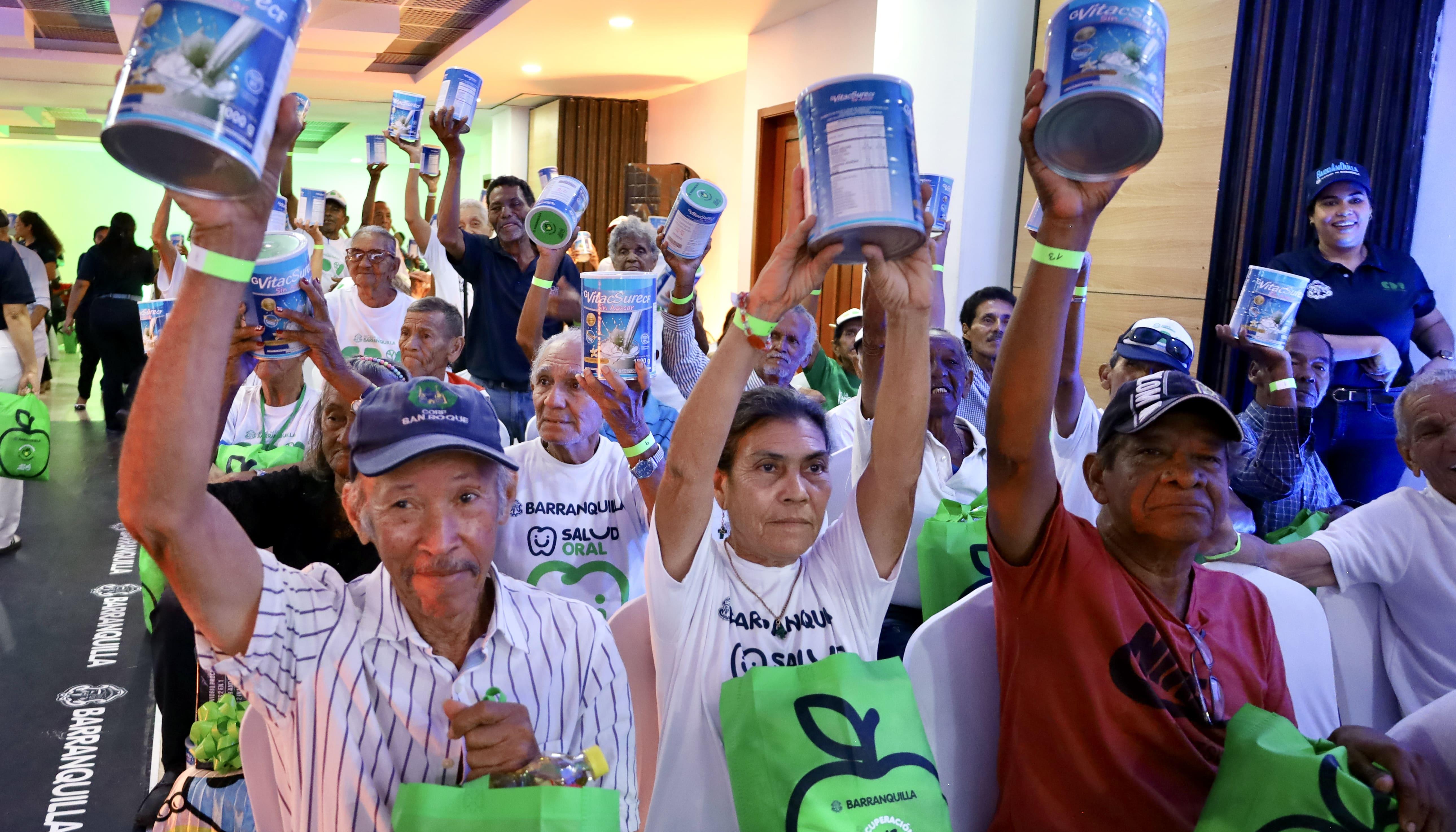 Más de 8 mil adultos mayores son atendidos en los Centros de Vida.