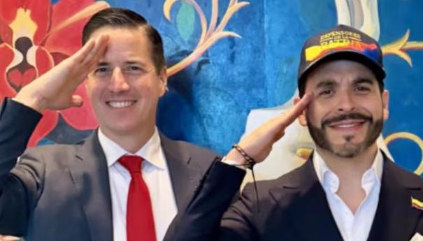 El senador republicano estadounidense Bernie Moreno y el Presidente electo Abelardo De La Espriella.