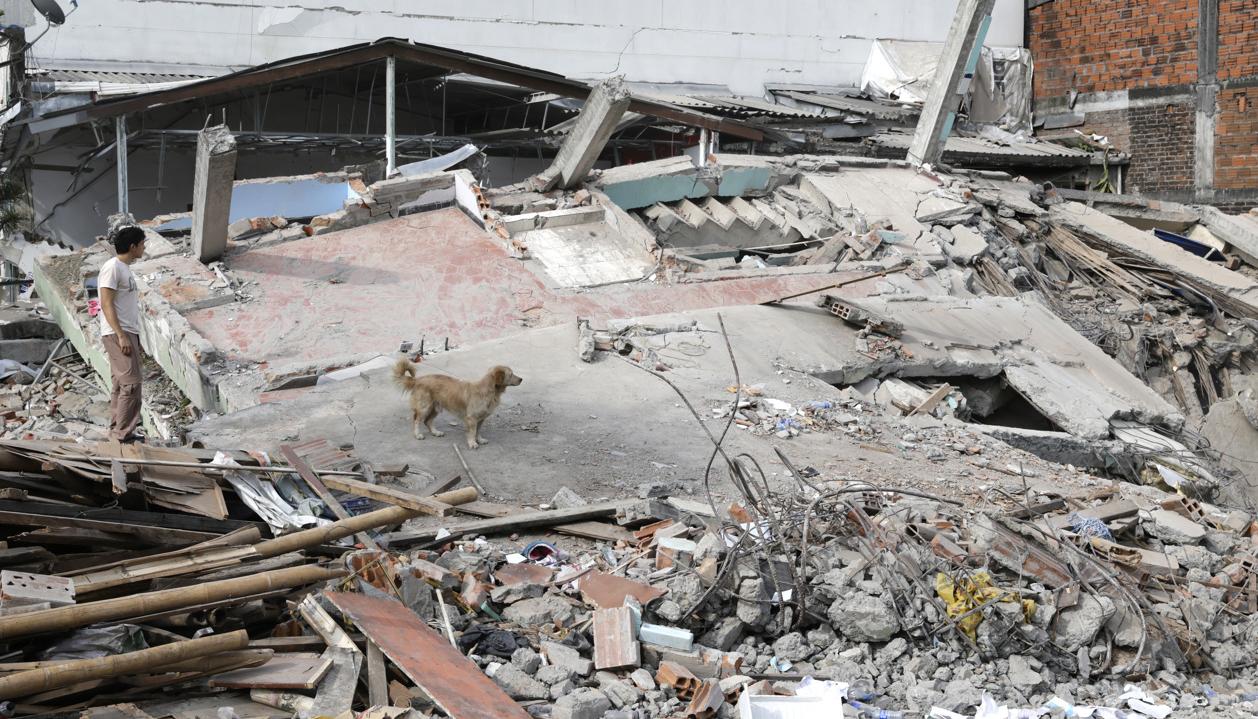 Edificación destruida en Pereira.